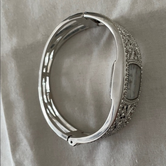 Watch - Picture 3 of 3